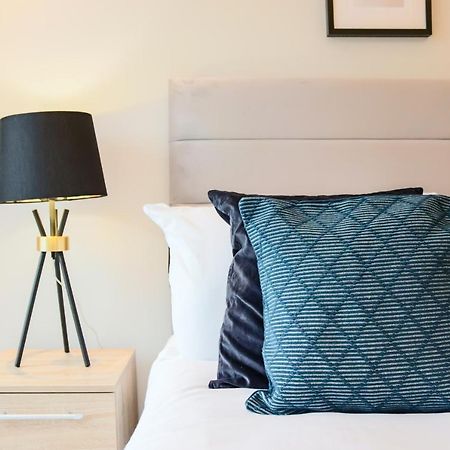 Portfolio Apartments - Welwyn Town Centre Welwyn Garden City Bagian luar foto