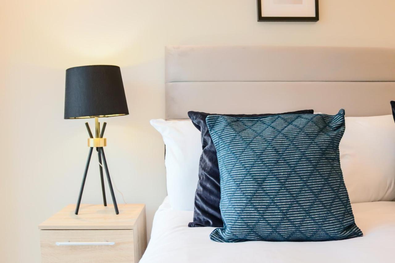 Portfolio Apartments - Welwyn Town Centre Welwyn Garden City Bagian luar foto
