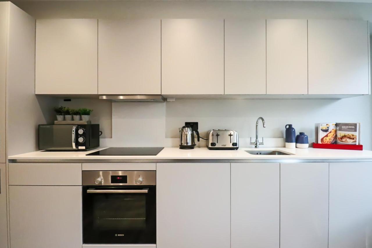 Portfolio Apartments - Welwyn Town Centre Welwyn Garden City Bagian luar foto